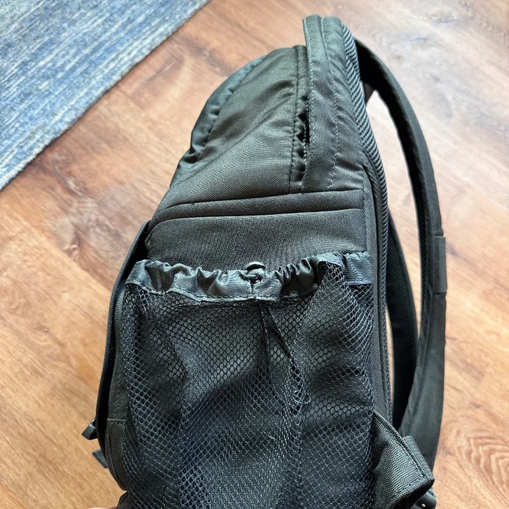 Lowepro Professional Camera Backpack - Picture 6 of 6